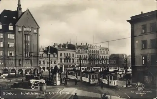 Ak Göteborg Schweden, Hotellplatsen fran Grand Hotel, Straßenbahnen