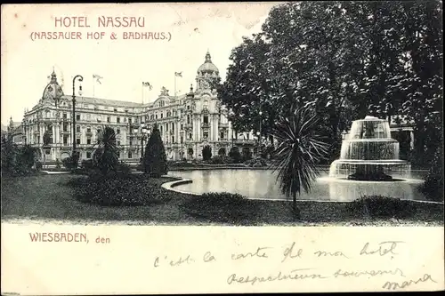 Ak Wiesbaden in Hessen, Hotel Nassau, Nassauer Hof und Badhaus, Brunnen