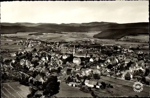 Ak Medebach im Sauerland, Panorama, Fliegeraufnahme