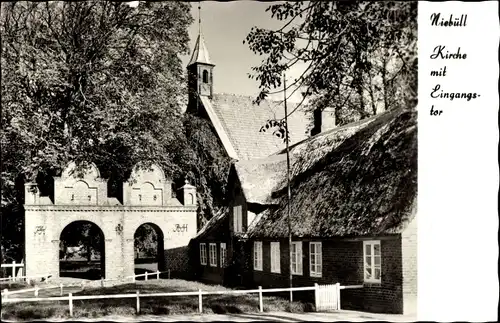Ak Niebüll in Nordfriesland, Kirche mit Eingangstor, Bahnhofs-Hotel Niebüll