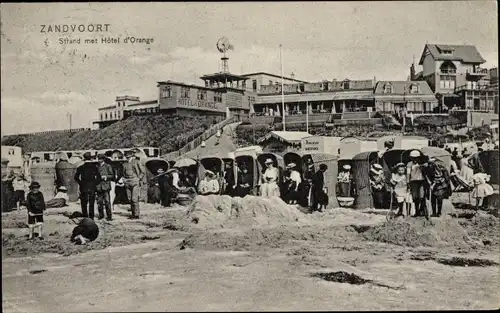 Ak Zandvoort Nordholland Niederlande, Strand met Hotel d'Orange