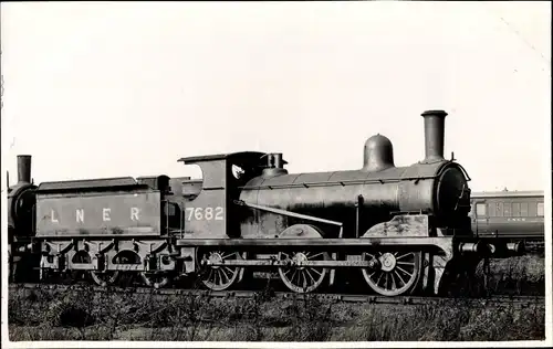 Foto Ak Britische Eisenbahn, Dampflok, Tender 7682, LNER