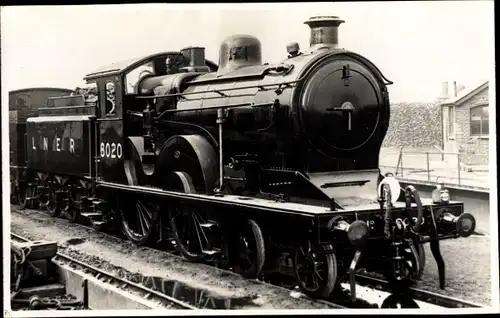 Foto Ak Britische Eisenbahn, Dampflok, Tender 8020, LNER