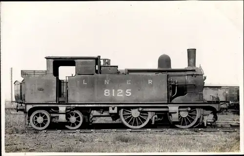 Foto Ak Britische Eisenbahn, Dampflok, Tender 8125, LNER