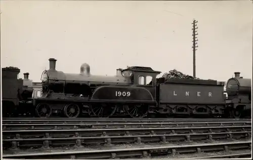 Foto Ak Britische Eisenbahn, Dampflok, Tender 1909, LNER