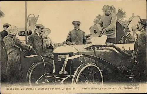 Ak Coupe des Vouturettes à Bologne sur Mer 1911, Thomas alimente son moteur d'Automobiline