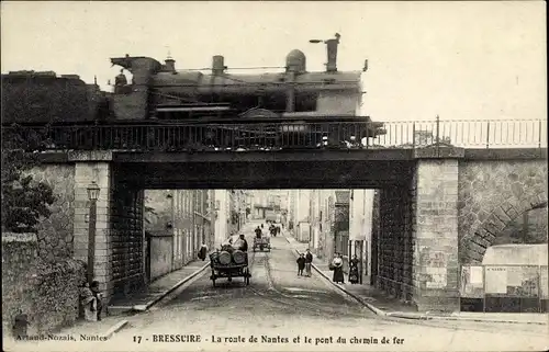 Ak Bressuire Deux Sèvres, La route de Nantes, pont du chemin de fer