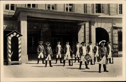 Ak Bautzen in der Lausitz, Jahrhundertfeier 1933, Stadtwache, Uniform um 1750, Trommel, Wachhaus