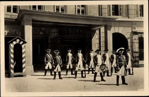 Ak Bautzen in der Lausitz, Jahrhundertfeier 1933, Stadtwache, Uniform um 1750, Trommel, Wachhaus