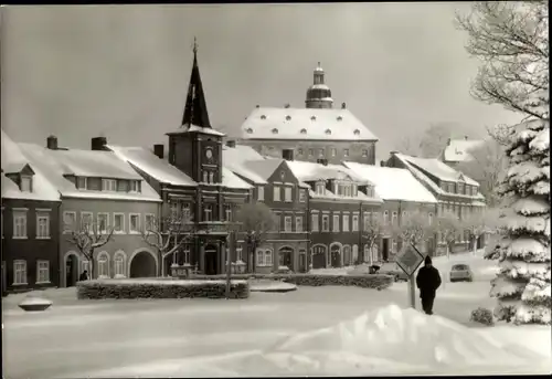 Ak Frauenstein im Erzgebirge, Platz des Friedens, Winter, Schnee