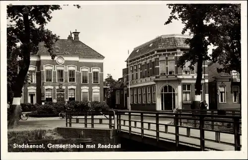 Ak Stadskanaal Groningen, Gemeentehuis met Raadzaal