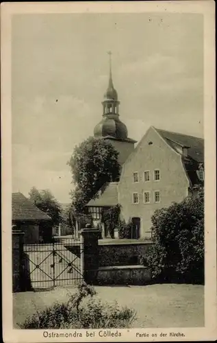 Ak Ostramondra in Thüringen, Partie an der Kirche