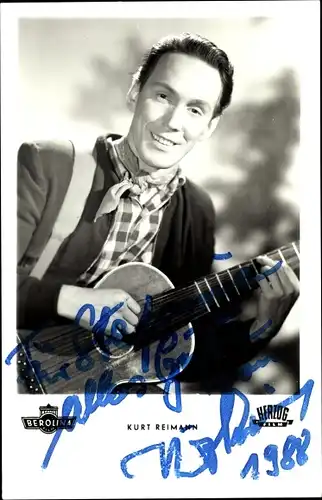 Ak Schauspieler Kurt Reimann mit Gitarre, Herzog Film, Autogramm