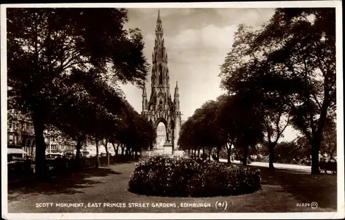Ak Edinburgh Schottland, East Princess Street Gardens, Scott Monument
