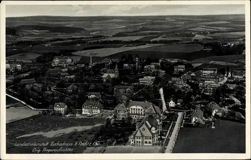 Ak Zschadraß Colditz in Sachsen, Landesheilanstalt, Flugbild