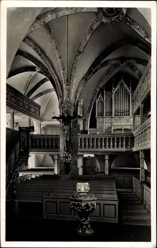 Ak Ehrenfriedersdorf im Erzgebirge, Stadtpfarrkirche St. Niklas, Blick vom Chor ins Kirchenschiff