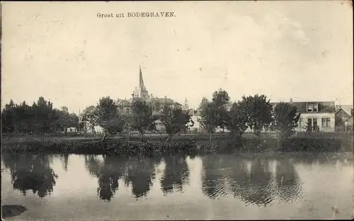 Ak Bodegraven Südholland, Ortsansicht mit Kirche, Gewässer