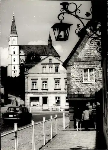 Ak Schirgiswalde in der Lausitz, Straßenpartie am Markt, Kirche