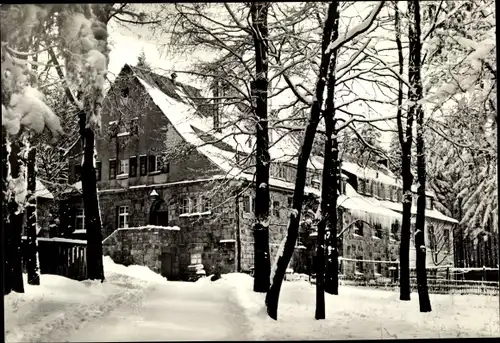 Ak Ehrenfriedersdorf im Erzgebirge, Greifensteine, Gaststätte, Winteransicht