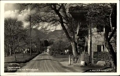 Ak Degerndorf Brannenburg in Oberbayern, Straßenbild mit Wildalpjoch