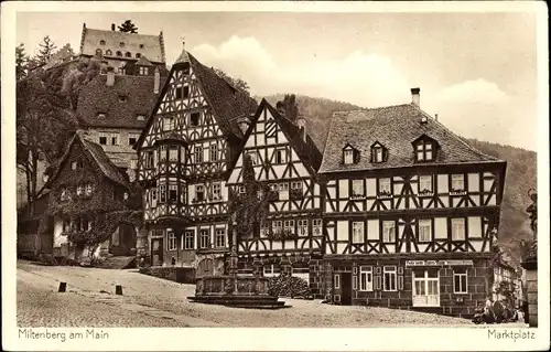 Ak Miltenberg am Main Unterfranken, Marktplatz, Häusergruppe aus dem 16. Jahrhundert, Fachwerkhäuser