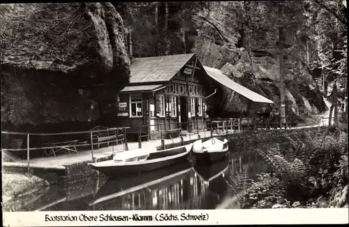 Ak Hinterhermsdorf Sebnitz in Sachsen, Bootstation Obere Schleusen Klamm