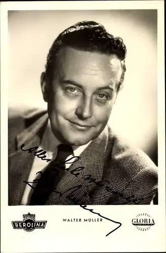 Ak Schauspieler Walter Müller, Portrait im Anzug, Kaisermanöver, Autogramm