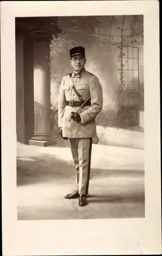 Ak Porträt französischer Soldat mit Reitgerte