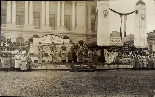 Foto Ak Deutsche Soldaten während einer Zeremonie, Kaiserzeit