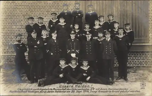 Ak Mannschaft des Unterseebootes U 9, Otto Weddigen, Marineoffizier, Kapitänleutnant