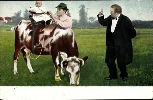 Ak Baby auf einer Kuh, Milchschlauch, Mann und Frau, Fotomontage
