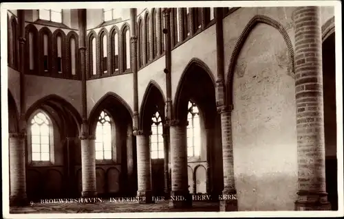 Ak Brouwershaven Zeeland, Interieur der Ned. Herv. Kerk