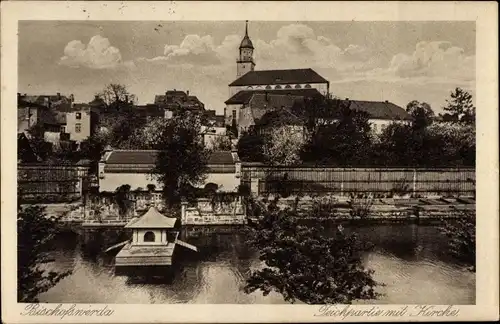 Ak Bischofswerda in Sachsen, Teichpartie mit Kirche