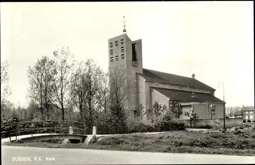 Ak Dussen Nordbrabant, R. K. Kerk