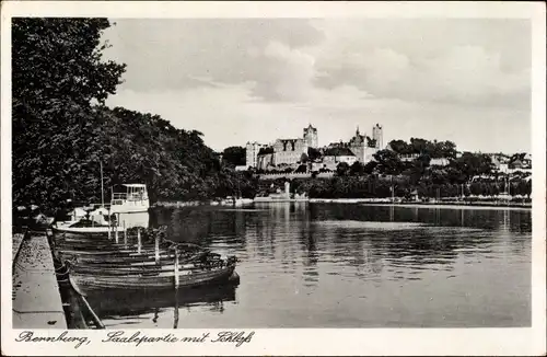 Ak Bernburg an der Saale, Saalepartie mit Schloss, Boote