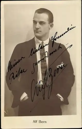 Foto Ak Schauspieler Alf Bern im Anzug, Autogramm