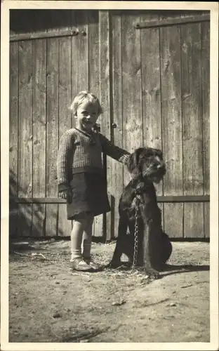 Foto Ak Kind und Hund, Portrait, Kette