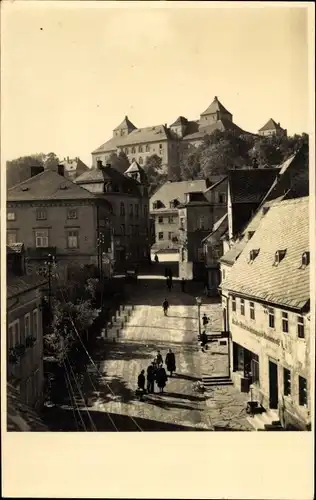 Ak Augustusburg im Erzgebirge, Schloss, Straßenpartie