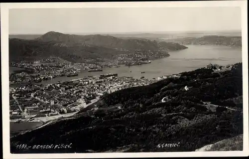 Ak Bergen Norwegen, Flöien, Blick auf den Ort mit Umgebung