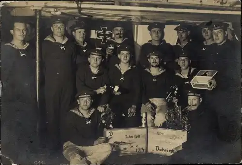 Foto Ak Deutsche Soldaten in Uniformen, Seeleute, Sperrfahrzeugdivision der Elbe, I WK