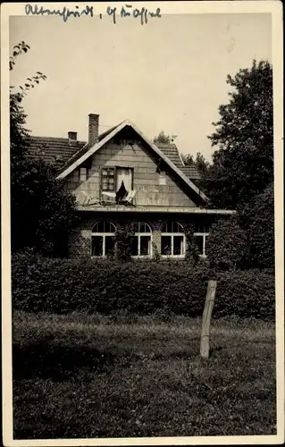 Foto Ak Altenbrück bei Kassel, Blick auf ein Wohnhaus