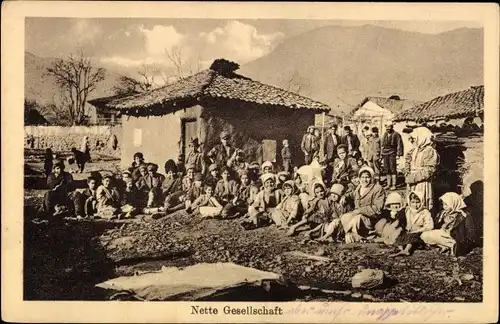 Ak Serbien, Nette Gesellschaft, Serben in Trachten