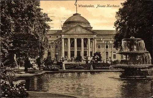 Ak Wiesbaden in Hessen, Neues Kurhaus, Springbrunnen