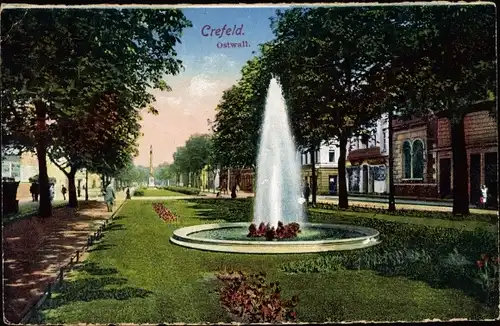 Ak Krefeld am Niederrhein, Ostwall, Springbrunnen