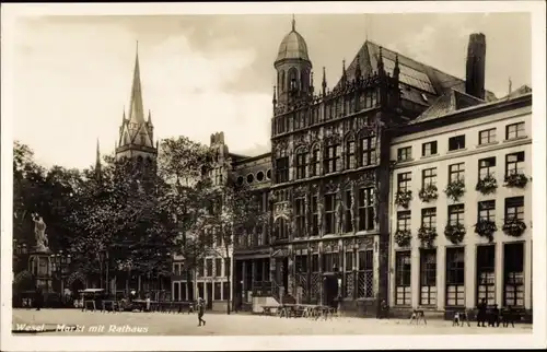 Ak Wesel am Niederrhein, Markt mit Rathaus