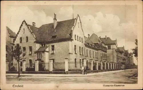 Ak Krefeld am Niederrhein, Husaren Kaserne