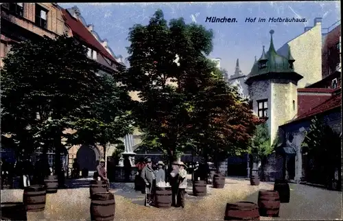 Ak München in Bayern, Hof im Hofbräuhaus, Fässer, Photochromie