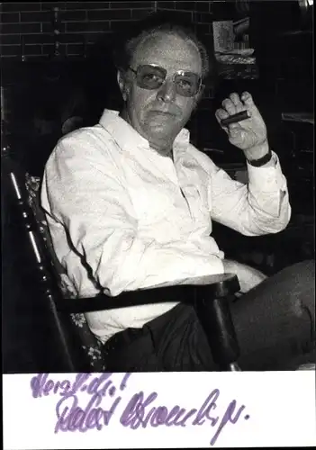 Foto Schauspieler Robert Stromberger, Portrait, Autogramm, Zigarre