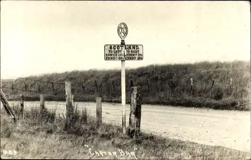 Ak Schottland, Carter Bar, Straßenpartie, Wegweiser