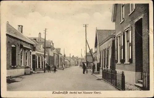 Ak Kinderdijk Molenwaard Südholland Niederlande, Nabij het Nieuwe Veer
